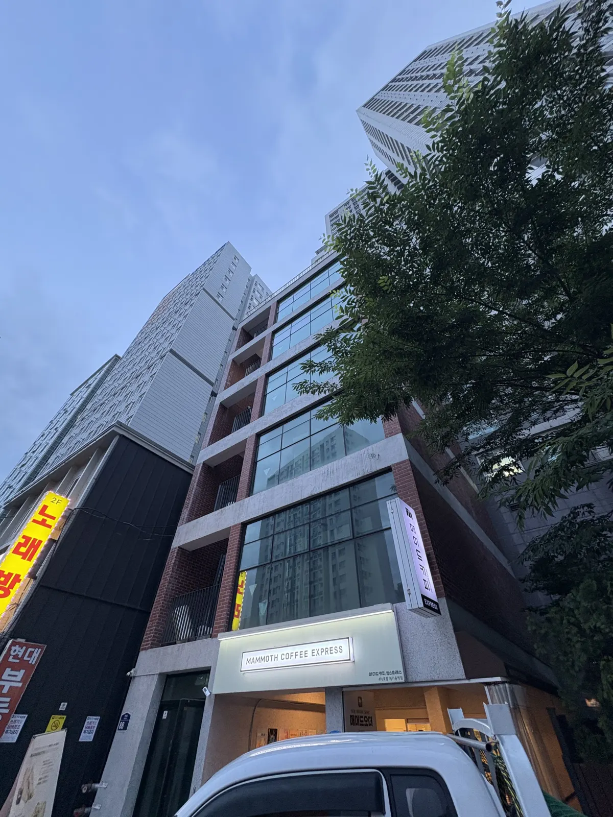 빌딩 외관 덕트 개구부 점검